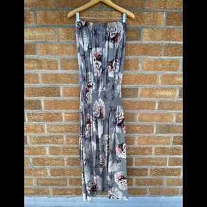 Plum Pretty sugar floral maxi dress size M/L